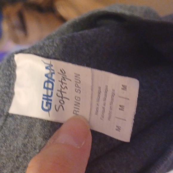 Gildan gray tshirt size M - Picture 3 of 3